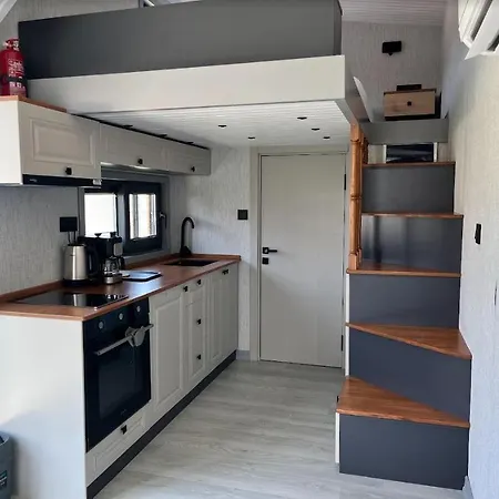 Casa de Férias Bana Birak Tiny House *